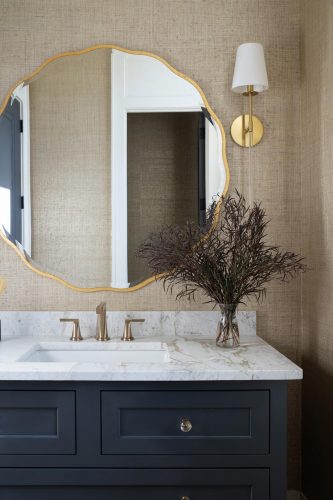 Parader Circle bathroom 2