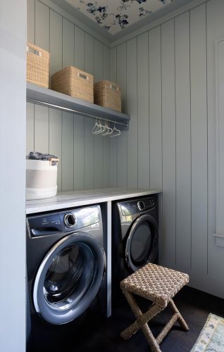 Harrier St washer & dryer