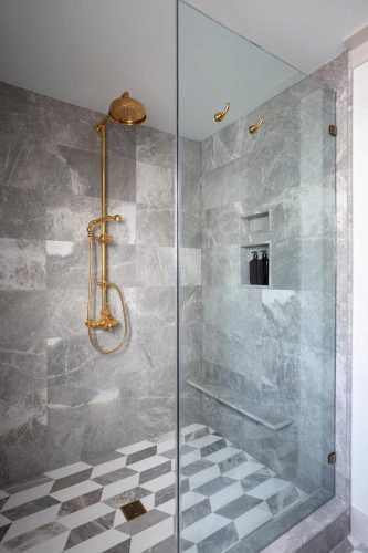 Spinnaker glass shower