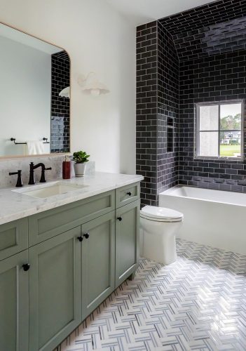 Boone Hall Green Sink & Shower