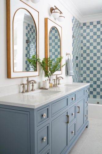 Old Bluff Road bathroom 2