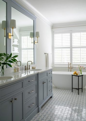 Old Bluff Road blue vanity & tub