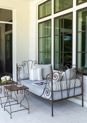 Parader Circle outdoor seating