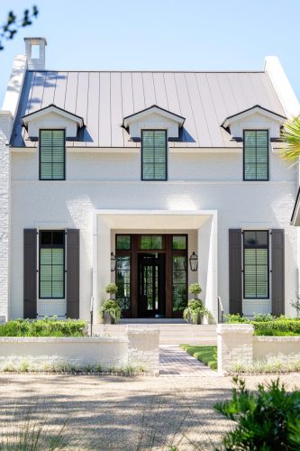 Parader Circle front entry way