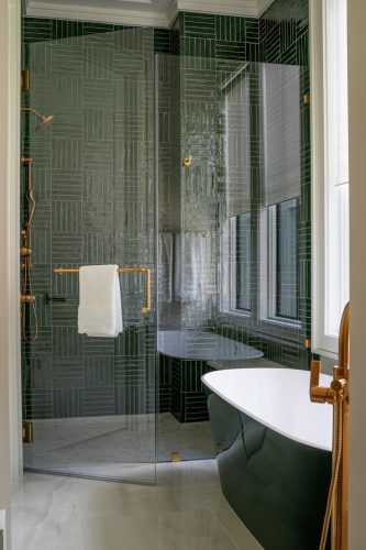 Palmetto Bluff Road Glass Shower