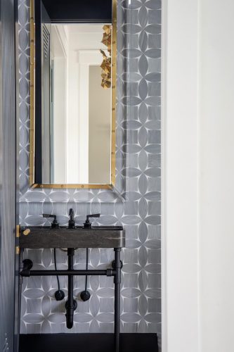 Crane Island blue tiled bathroom