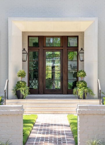 Parader Circle front door