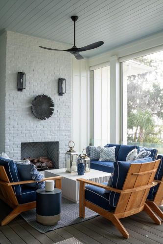 Crane Island outdoor lounge