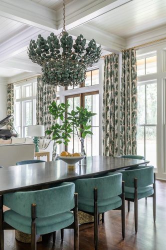 Old Bluff Road dining table